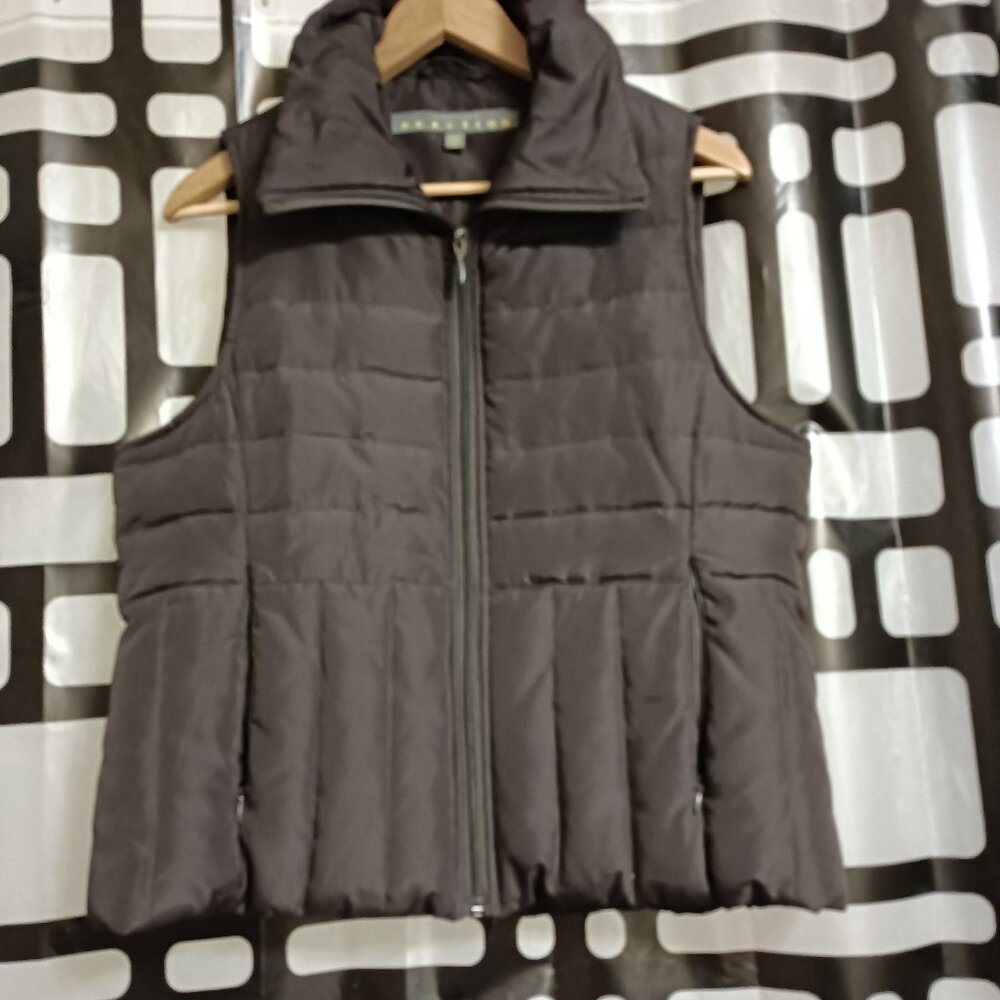 **Stay Warm, Stay Stylish with the Kenneth Cole Reaction Puffer Vest!**